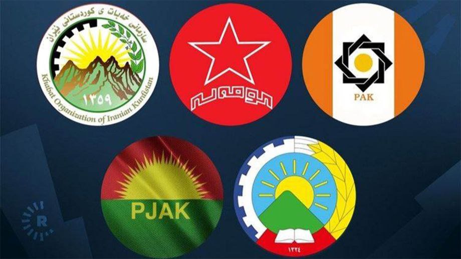 PDKIfarsi's tweet photo. 🔹از تصمیم دفتر سیاسی کوملەی کوردستان ایران برای پیوستن به هم‌پیمانی استقبال می‌کنیم

اطلاعیه‌ی هم‌پیمانی نیروهای سیاسی کوردستان ایران

مردم مبارز و فداکار کوردستان!
دفتر سیاسی کوملەی کوردستان ایران در اطلاعیه‌ای رسم�� اعلام کرده است که از امروز به عضویت هم‌پیمانی نیروهای سیاسی کوردستان ایران درمی‌آید.

هم‌پیمانی نیروهای سیاسی کوردستان ایران با صمیمیت تمام از این تصمیم استقبال کرده و باور دارد که این اقدام مهم در این مرحله‌ی حساس، گامی مؤثر در جهت تقویت انسجام و اتحاد میان جریان‌های سیاسی کوردستان ایران است.

ما اطمینان داریم همان‌گونه که کوملەی کوردستان ایران در تدوین اصول و مفاد پلتفرم مورد توافق این هم‌پیمانی نقش فعال و تأثیرگذاری داشته است، در ادامه‌ی فعالیت‌های میدانی و تحقق اهداف این پیمان نیز نقشی سازنده و کلیدی ایفا خواهد کرد.

بی‌شک قدرت ما ��ر وحدت و همگرایی نهفته است و این هم‌پیمانی ما را به اهداف مشترکمان نزدیک‌تر خواهد کرد.

پیروز باد جنبش آزادی‌خواهانه‌ی مردم کوردستان

هم‌پیمانی نیروهای سیاسی کوردستان ایران
۱۲ اسفند ۱۴۰۴ هجری خورشیدی