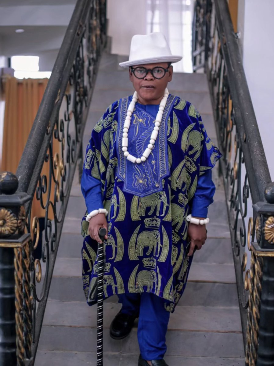 Tahu meme ini?

Namanya Osita Iheme. Seorang aktor dan komedian asal Nigeria, sekarang usianya 44 tahun. Yang terakhir itu foto terbarunya.