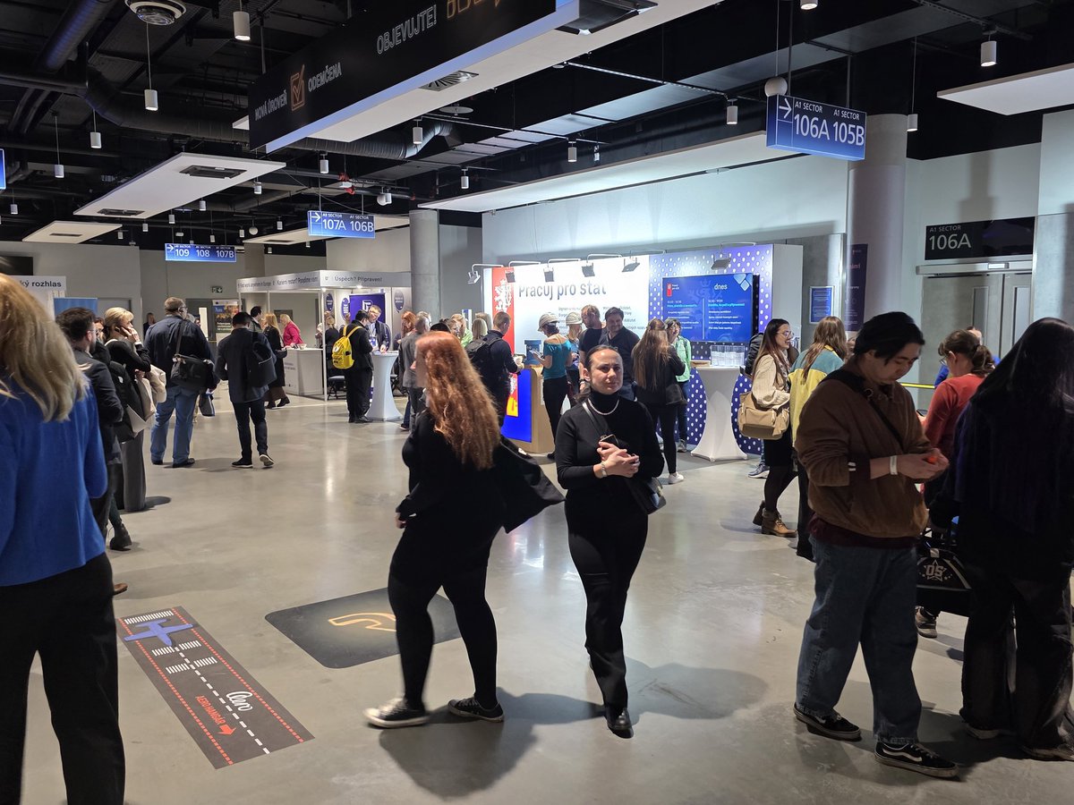 rezervy_SSHR's tweet photo. Veletrh Career Expo 2026, to je spousta zajímavých setkání, dotazů a věříme, že jsme zde potkali i naše budoucí kolegy. @rezervy_SSHR #pracujprostat https://t.co/zZ1N4BNrCs