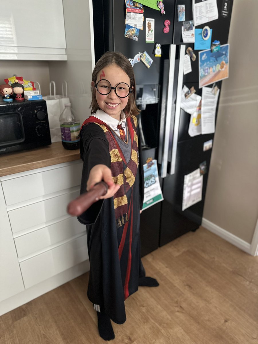 Kelly Mumford tweet media