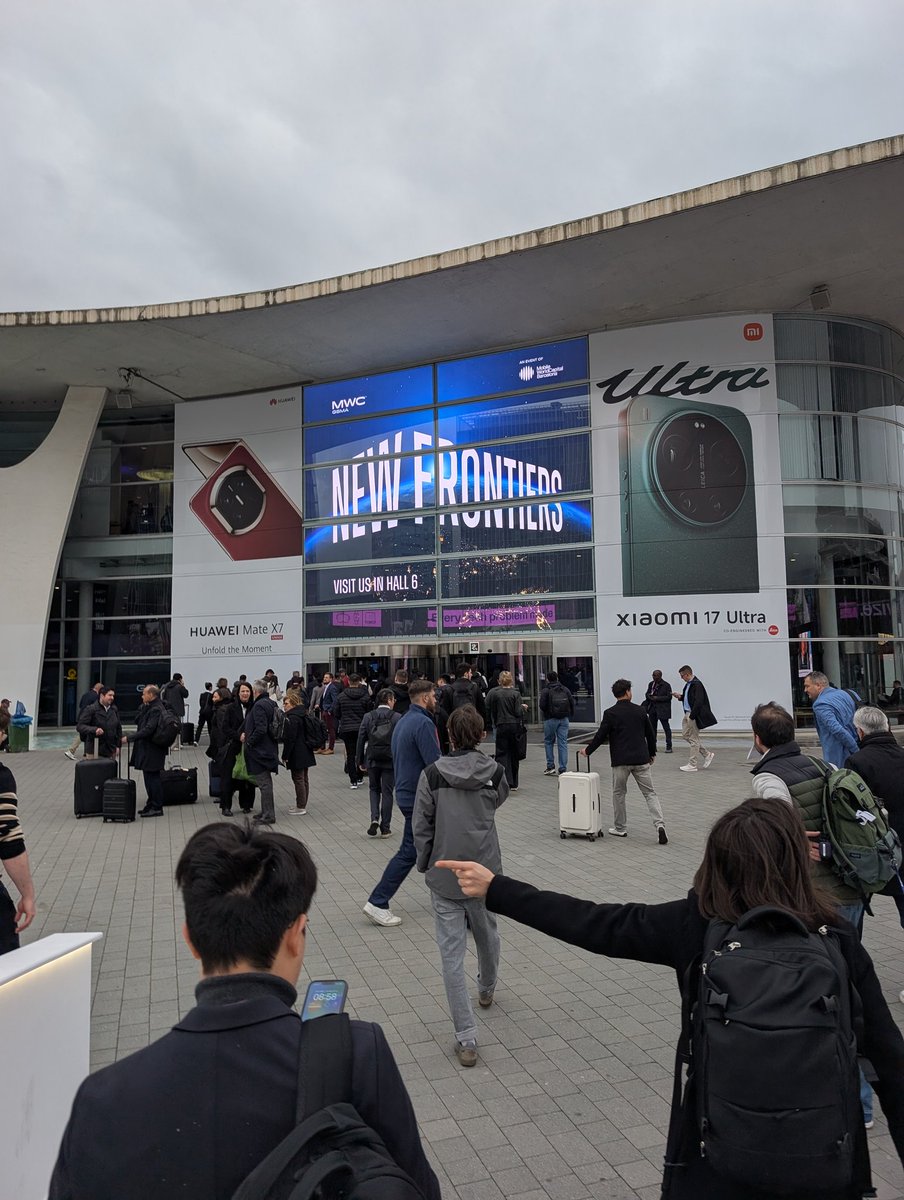 Final day at #MWC. Thanks/Gracias/Gracies for joining us from around the world to see where the world is heading. #iwork4dell