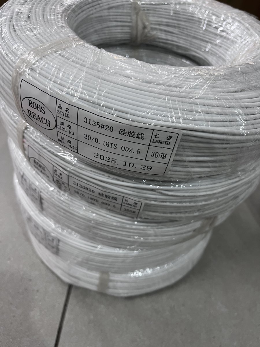 wendyzhang806's tweet image. UL3135 20AWG Silicone Wire
Rated 600V
High-temperature resistant
Flexible, and durable
For power systems, battery packs, RC, and industrial wiring. 
#SiliconeWire #UL3135 #ElectricalWire #WiringHarness #PowerCable #Electronics #RCParts