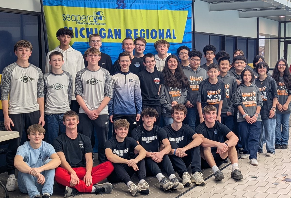 Clinton STEM tweet media