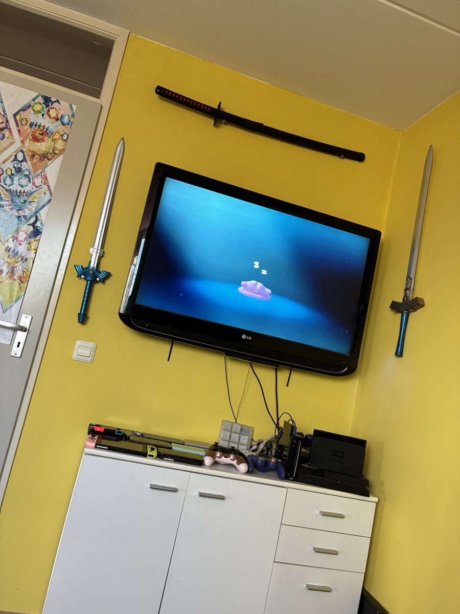 Oh yeah, we are gaming today!