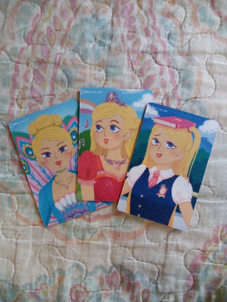 tysm <a href="/eightystudios/">eightystudios printing service</a> !!
the glitter finish looks so good ;O;