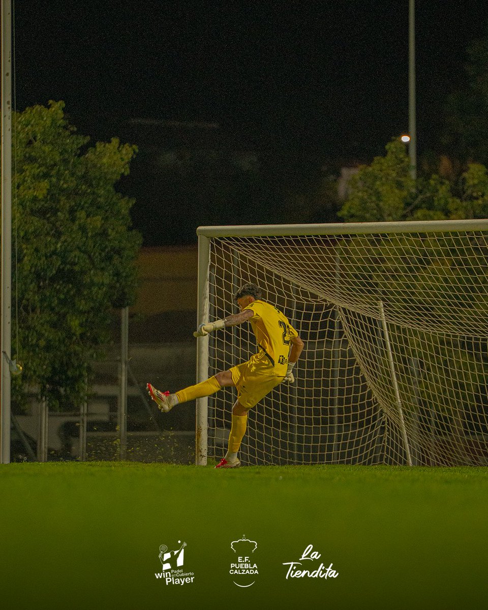 PueblaEF's tweet photo. 📁 𝗧𝗲𝗺𝗽. 𝟮𝟱/𝟮𝟲
└ 📁 #PrimerEquipo
      └ 📸 #J21 vs. @JerezClubFutbol 

🗣️ #TuAlientoNuestraFuerza
💪 #VMP | #EFP ‘A’ 🔵⚪️ https://t.co/O4VaGQWhlt