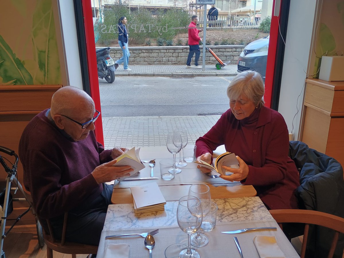 Cafè Central tweet media