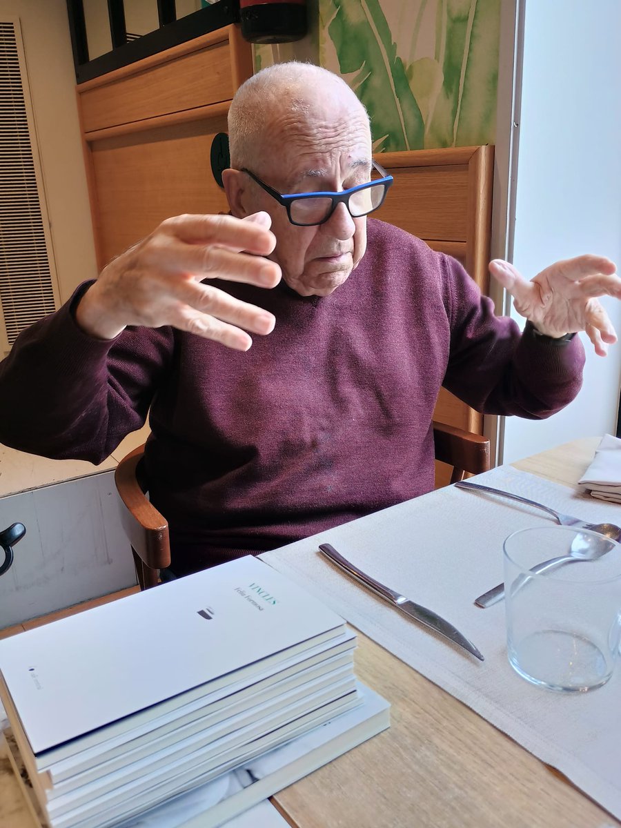 Cafè Central tweet media