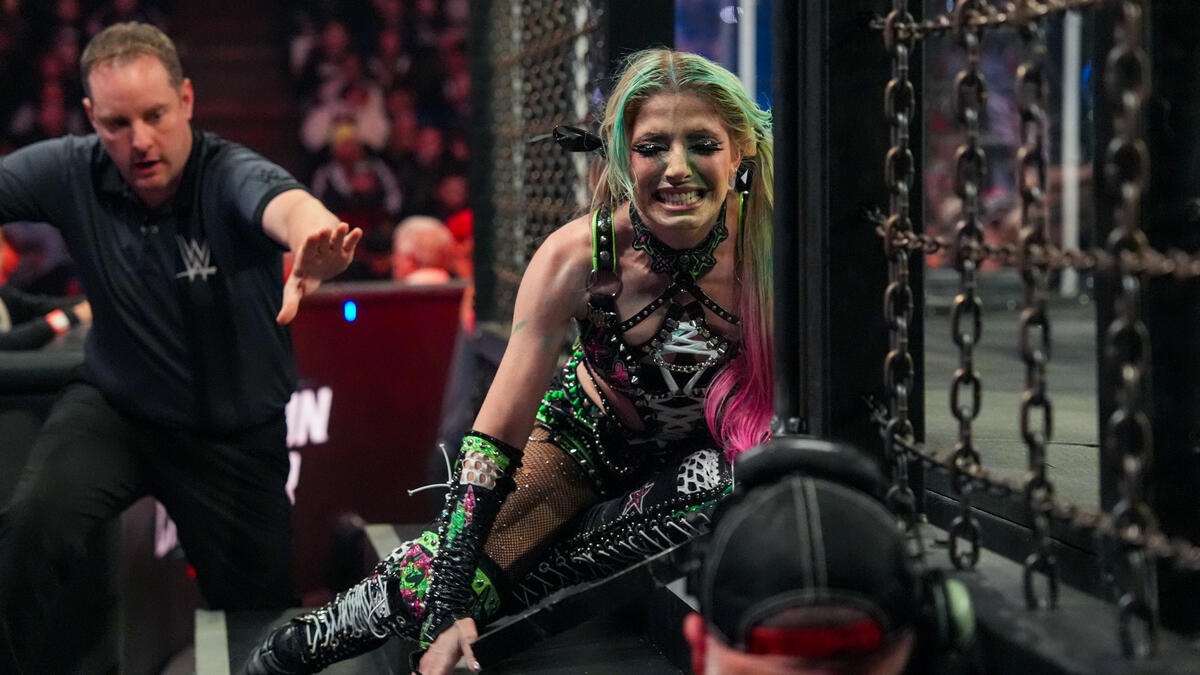 I'm not used to having green mist on my face. I only want the good white sticky mist sprayed all over my face again.