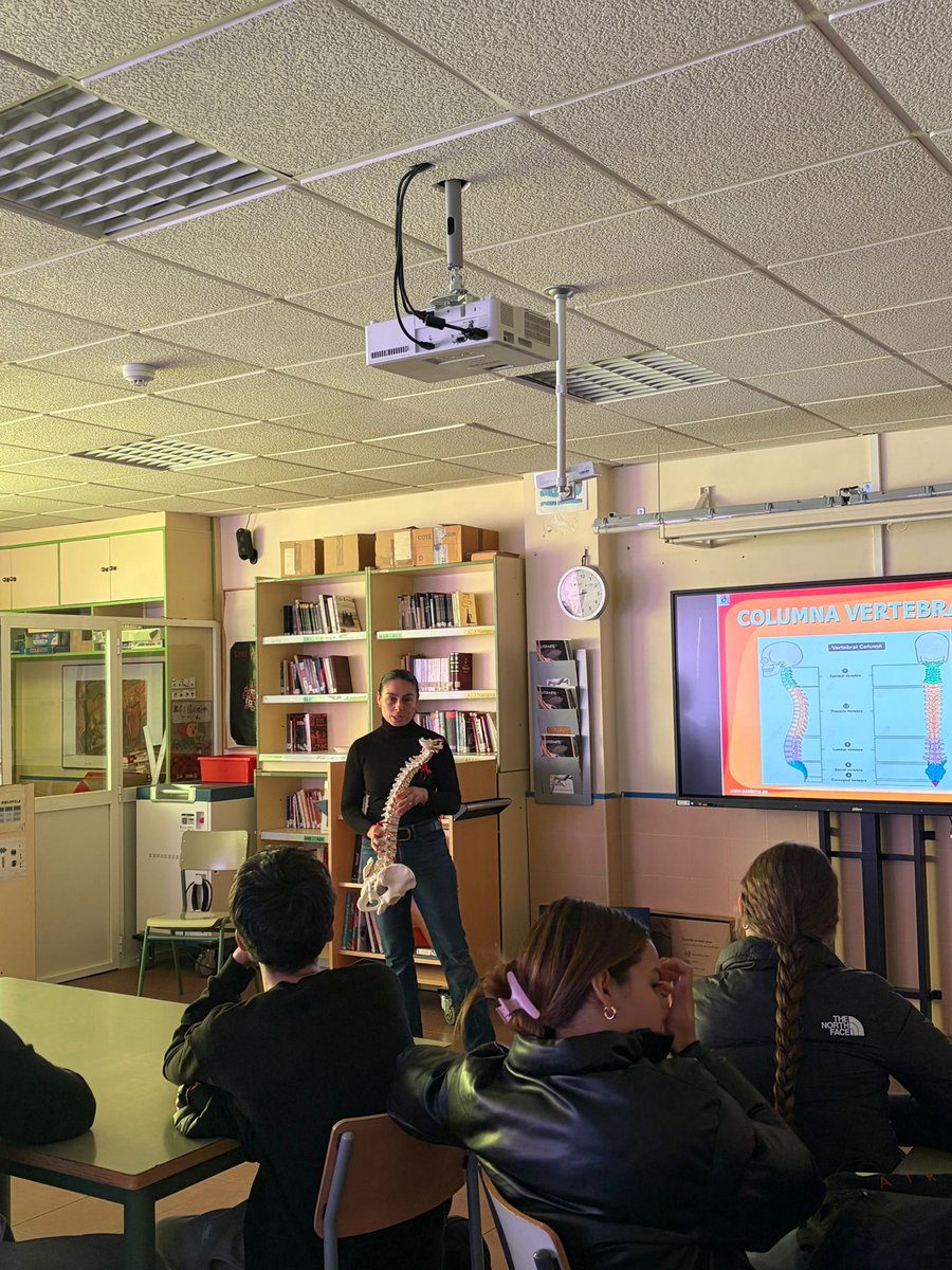 IES Manuel de Falla tweet media