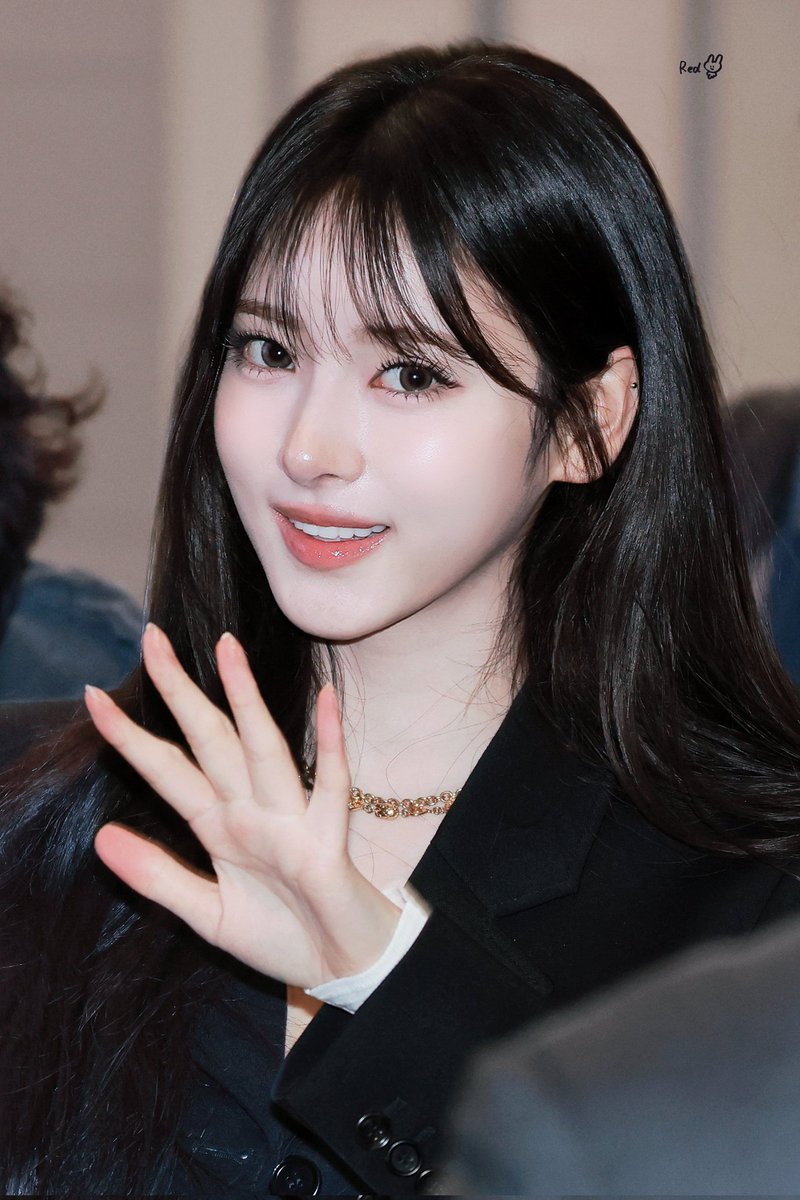 🤍🖤 #ANNA #안나 #アンナ #田中杏奈 #MEOVV #미야오 #ミヤオ