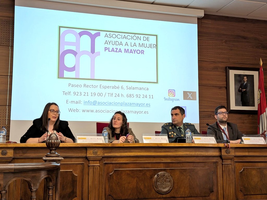 Negueda_Usal's tweet photo. 📸 #MujerRural 👩‍🌾🌾

¡Comenzamos el segundo día de congreso! 

Mesa redonda III. La doble victimización que sufren las mujeres rurales en materia de violencia de género https://t.co/G4UTcFICpo