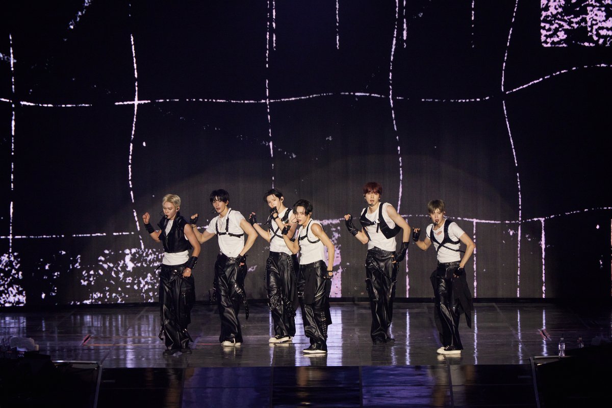 Live Viewing Entertainment tweet media