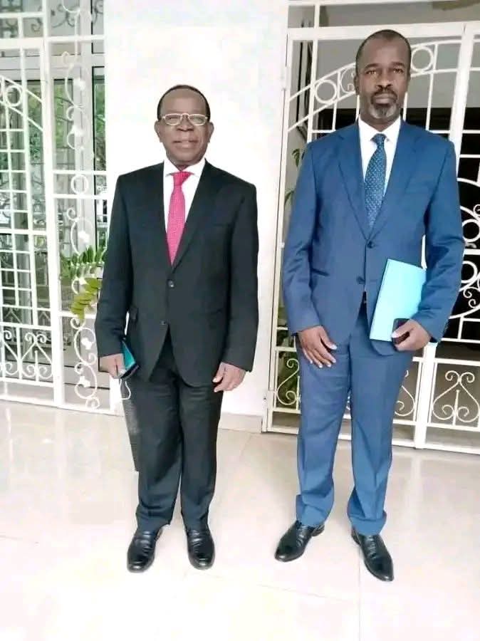 CitoyenProsperK's tweet image. ⛔#Arrêtez de penser que tout ce que vous dit la vérité en face est un traître du régime...
—Avant-hier, c'était @VitalKamerhe1, 
—Hier, @cibalanky,
—Aujourd'hui, #Bahati, 
*#Demain : SOYEZ SÉRIEUX !