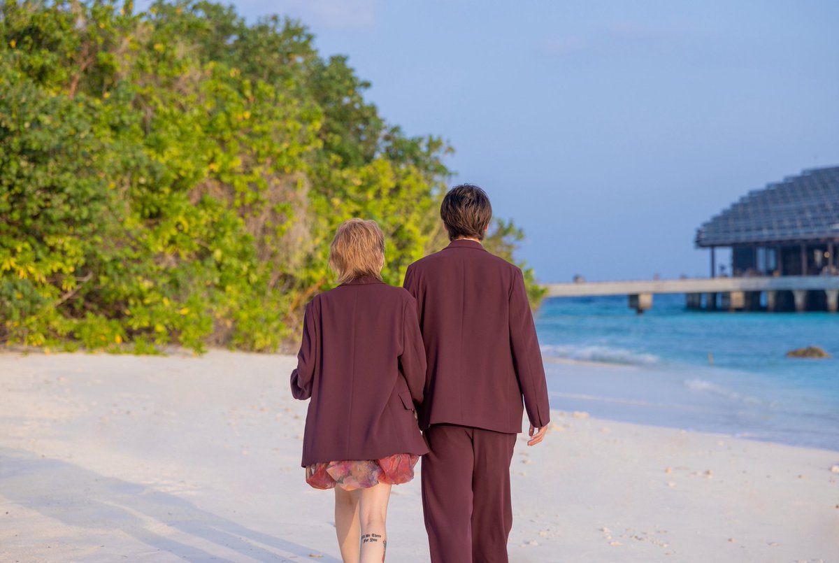 SHONO_14's tweet photo. 突然ですが先月、名古屋グランパス山岸祐也さんと結婚致しました💍🪽

家族や友達と過ごすのがだーーーいすきなんですが、同じくらい祐也くんと過ごすのが楽しくて大好きです😆🌟
もっと楽しい生活をこの先ずっと祐也くん🤟とレオ🐶とキアラ🐱の4人で送っていけるのがとっても楽しみです🥁

私は根っからのジュビロ磐田サポーターですが、これからは同じくらい山岸祐也をサポートしていきたいとおもいます🔥🔥
名古屋グランパスも応援に行きます🚗³₃
同じカテゴリーでジュビロと試合する時は、、、、家庭内ダービーですね🔥負けません。💪🏽笑
おじいちゃん、おばあちゃんになっても笑って生きてこ～🤟