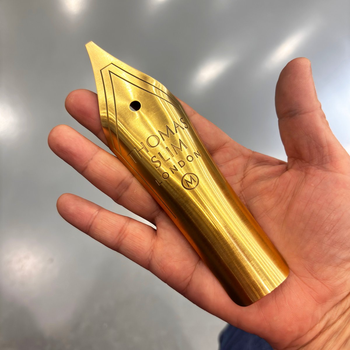 ThomasSlimPens's tweet photo. Many of you wanted larger nibs - would this work??
https://t.co/KLFtUMHURz
#fpgeeks #fountainpens #WritingCommunity #kickstarter https://t.co/8fZgIRSvLM