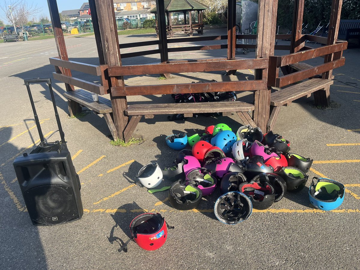 Scoot Fit tweet media