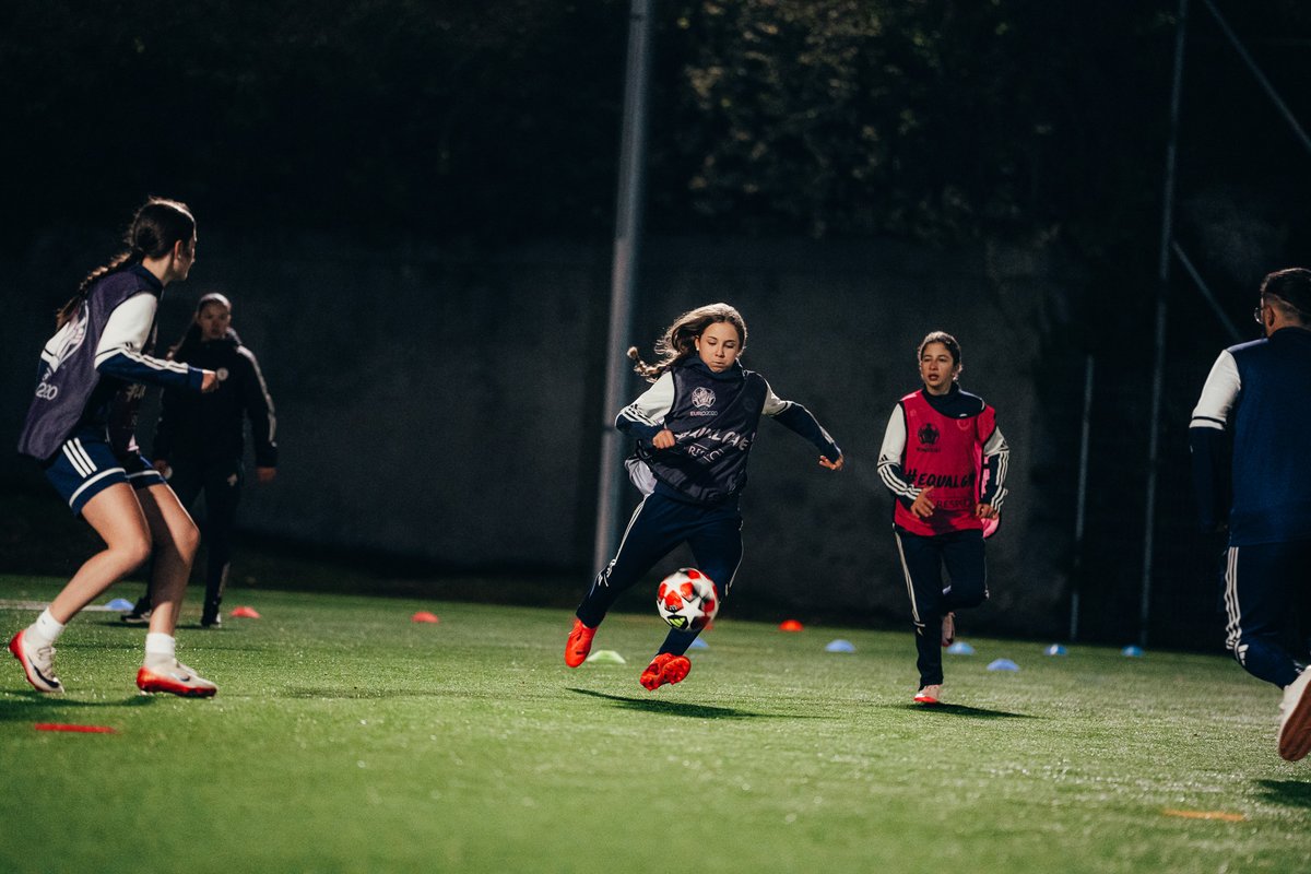 ServetteFC's tweet photo. 🎥 𝗕𝗲𝗵𝗶𝗻𝗱 𝘁𝗵𝗲 𝘀𝗰𝗲𝗻𝗲𝘀 – 𝗨𝗕𝗦 𝗚𝗶𝗿𝗹𝘀 𝗧𝗿𝗮𝗶𝗻𝗶𝗻𝗴 👧

Grâce à l’Impact Partner UBS, le SFC et le SFCCF s’investissent pleinement dans la promotion du football féminin dans la région genevoise ✨

#SuperLeague #SFL #UBSSchweiz #Youth #Women #GirlsTraining https://t.co/hq2AEAIu9i