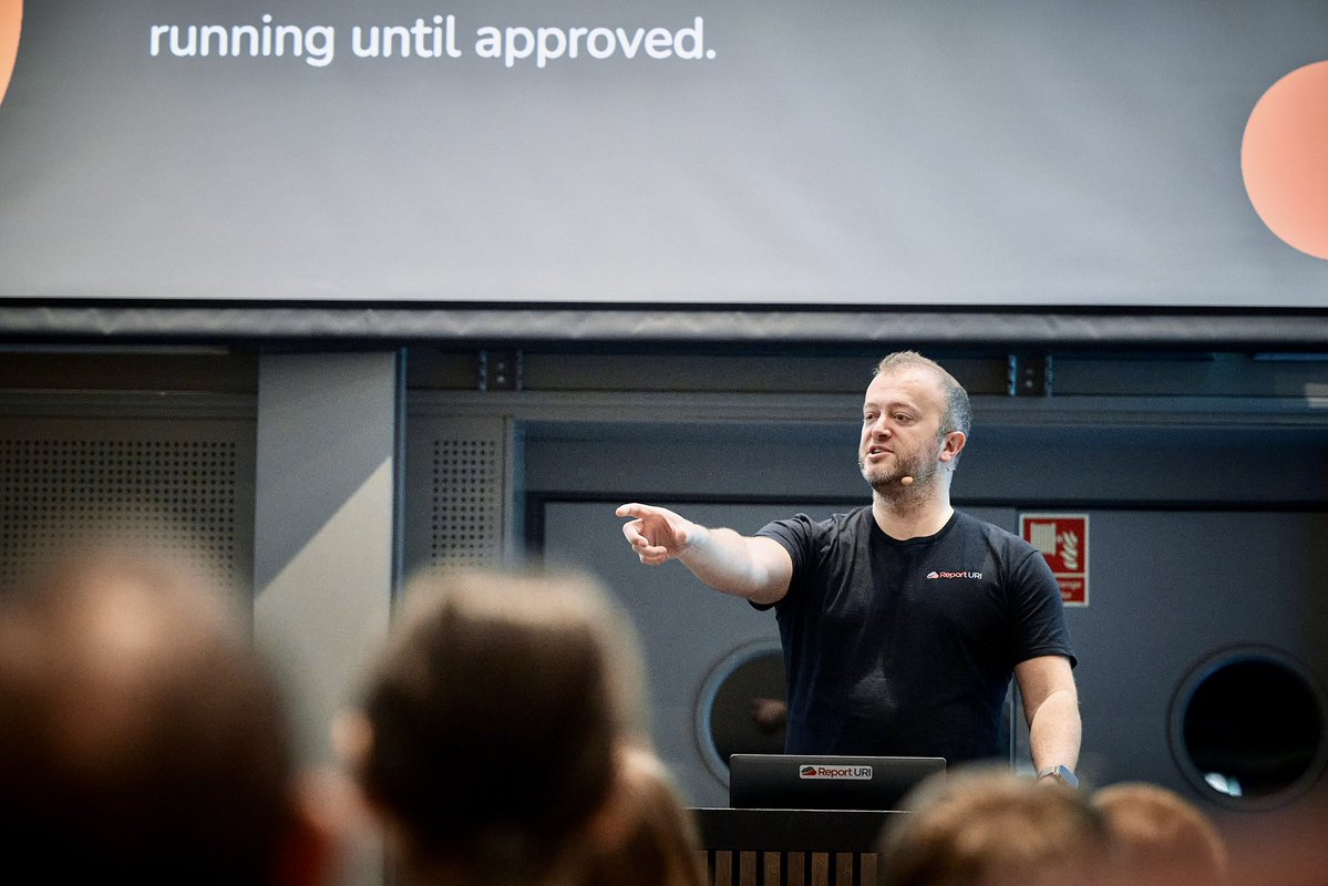 Report URI tweet media