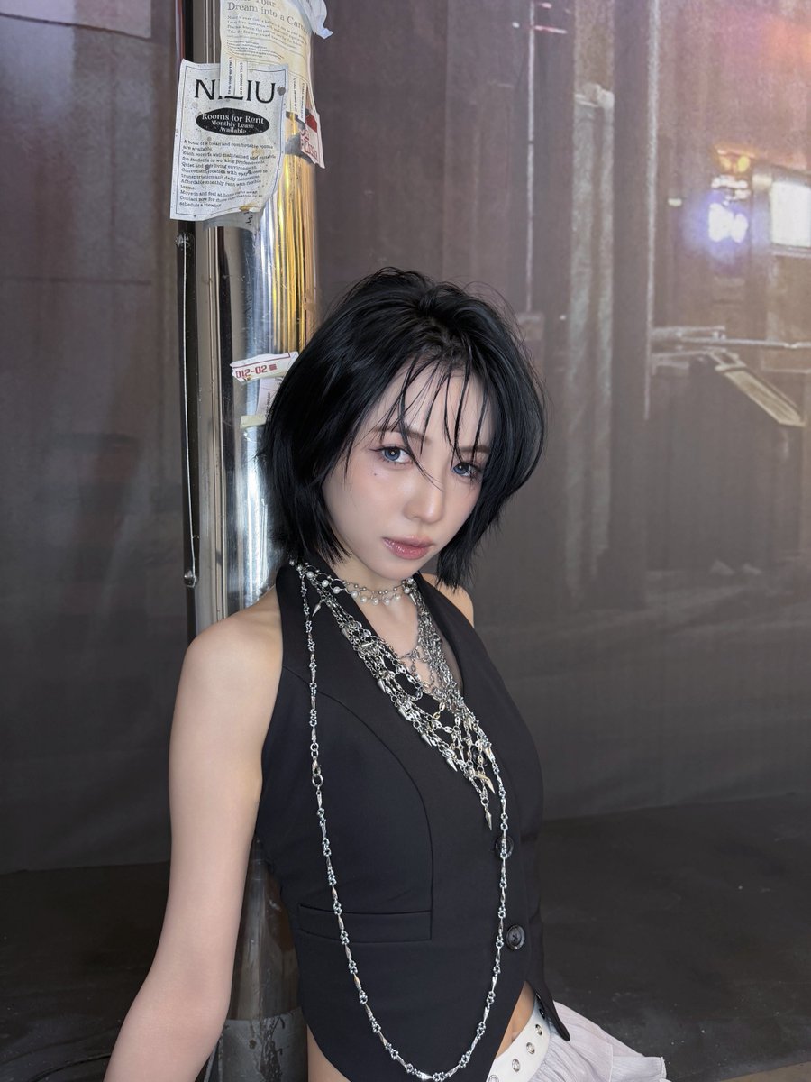 [#NiziU_CAM]
NiziU 2nd EP
『𝐆𝐎𝐎𝐃 𝐆𝐈𝐑𝐋 𝐁𝐔𝐓 𝐍𝐎𝐓 𝐅𝐎𝐑 𝐘𝐎𝐔』
BEHIND PHOTOS🚏

💿 niziu.lnk.to/jY9m3G

EP RELEASE ✶ 2026.04.01 WED

#MAYA
#NiziU #ニジュー #니쥬 #WithU
#GOODGIRL_BUTNOTFORYOU
#NiziU_TooBad