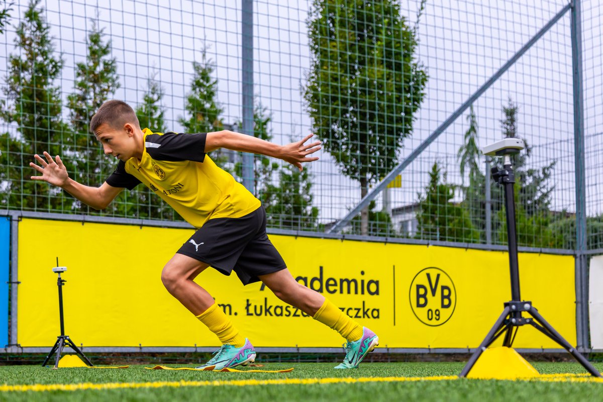 AkademiaBVB's tweet photo. Kolejny wychowanek Akademii w piłce seniorskiej! 🖤💛

Z dumą informujeMY, że Aron Pach został wypożyczony do zespołu seniorskiego KS Panattoni Goczałkowice-Zdrój !💪🔥⚽️
➡ https://t.co/mvJnQIKpIX

Aron – powodzenia! Niech będzie to kolejny krok w Twojej piłkarskiej drodze.💥⚽️ https://t.co/V54I8IlfJx