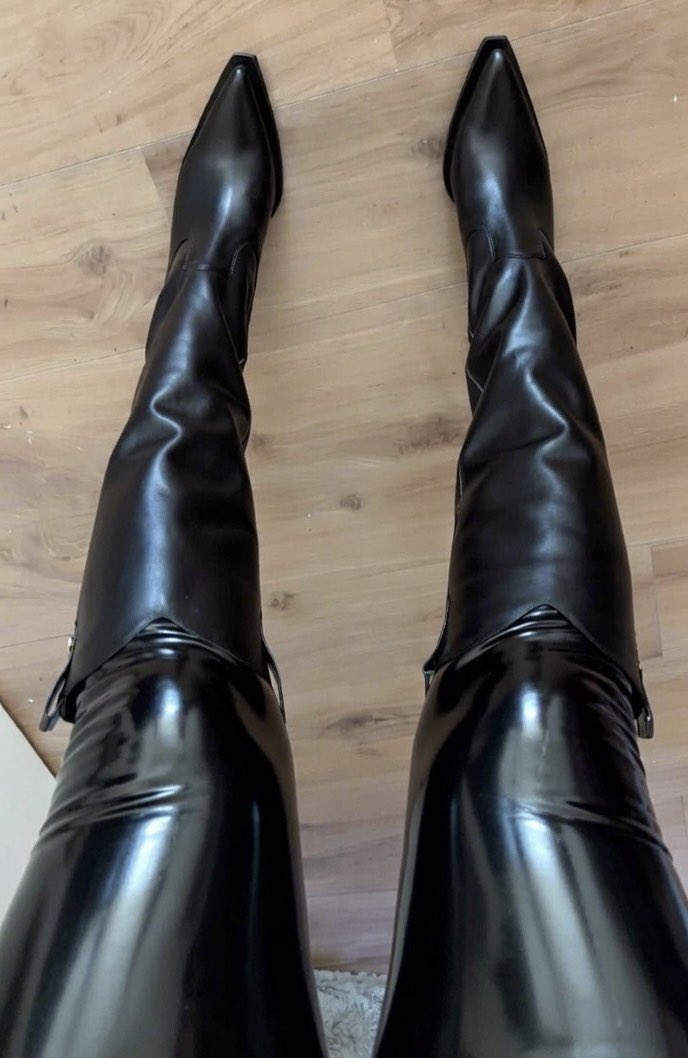 Goddess Liora 🇳🇱 tweet media