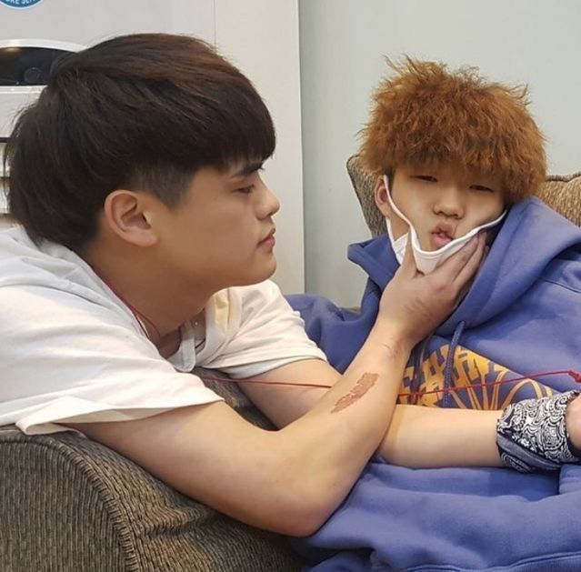 noahaonkim's tweet photo. haon is bi he has ex bf
/jk https://t.co/DSE3nYGNHe