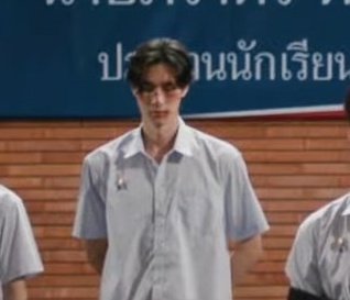 น้องธีโดนต่อยละยังต้องมายืนแบบหน้าช้ำปากแตกอีกเหรอ ทำไมคุณครูไม่โทรมาให้แม่ไปรับหนูกลับบ้าน🥹🤲🏻