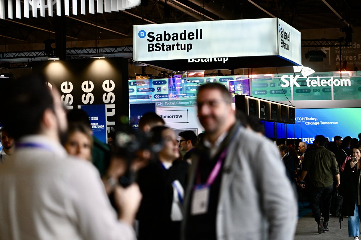 BStartup tweet media