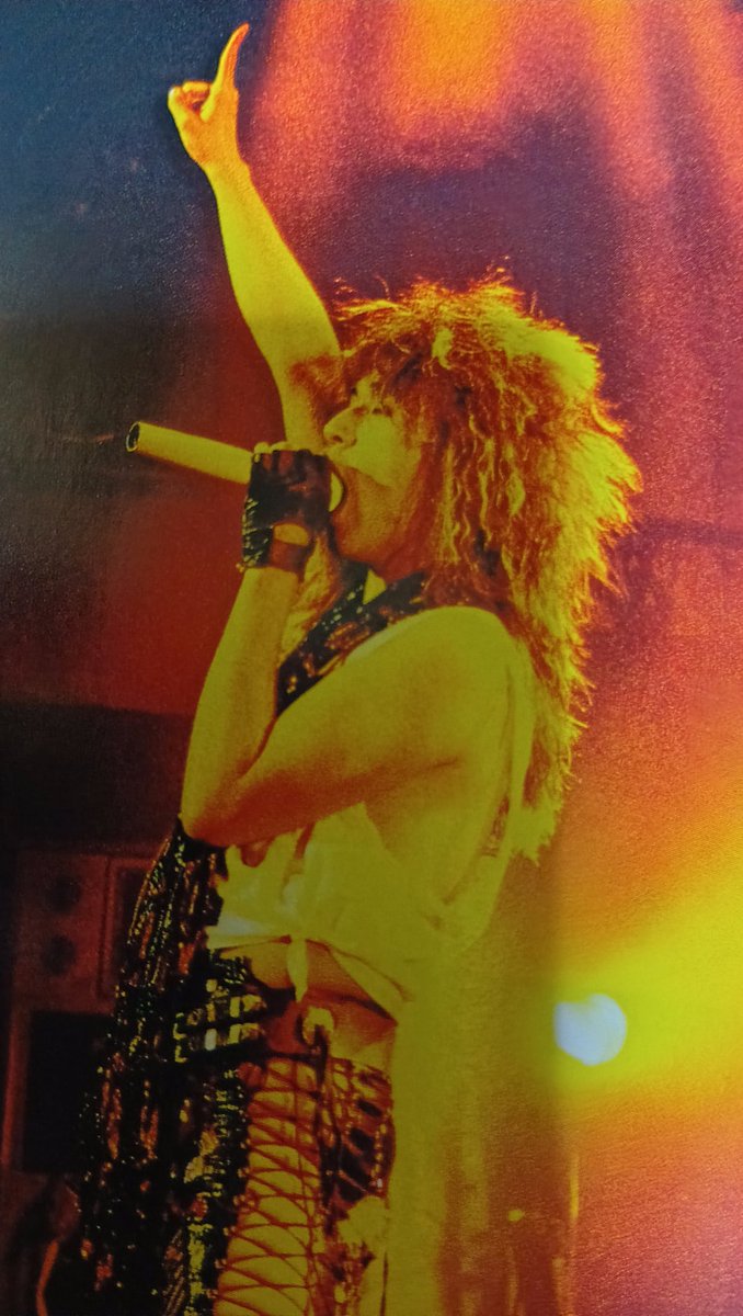 rARoG7nbbNvAJS5's tweet image. JUNYAさん　HappyBirthday㊗️
ガキの頃にリアクションに出会ってから
去年まさかの音楽への復帰
渋公でお別れした時から３０年　嬉しすぎる
おめでとうございます
#加藤純也
#GRANDSLAM
#REACTION