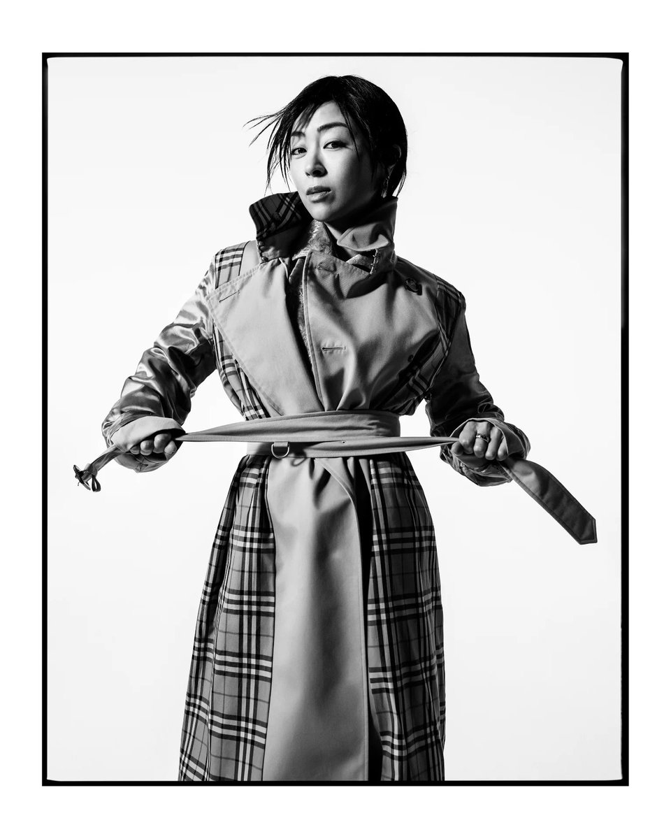 NiEWJP's tweet photo. 宇多田ヒカルら世界のアイコン23名が登場。 

 バーバリーが創業170周年を記念し、 
ブランドを象徴するトレンチコートに焦点を当てた新キャンペーンを発表。

@utadahikaru @Burberry_Japan 
https://t.co/yBlj2F6L1U https://t.co/MPOphNWLrb