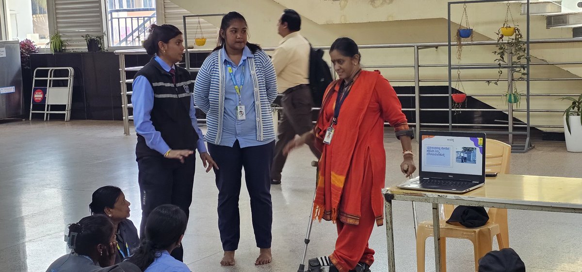 ManjuHamppagol's tweet photo. Sensitization session on extending support to Metro travellers with Disability at Indiranagar Metro Station, Bengaluru. 

@OfficialBMRCL good initiative. 

🙏🙏🙏🙏 https://t.co/LSDfBVgxCE