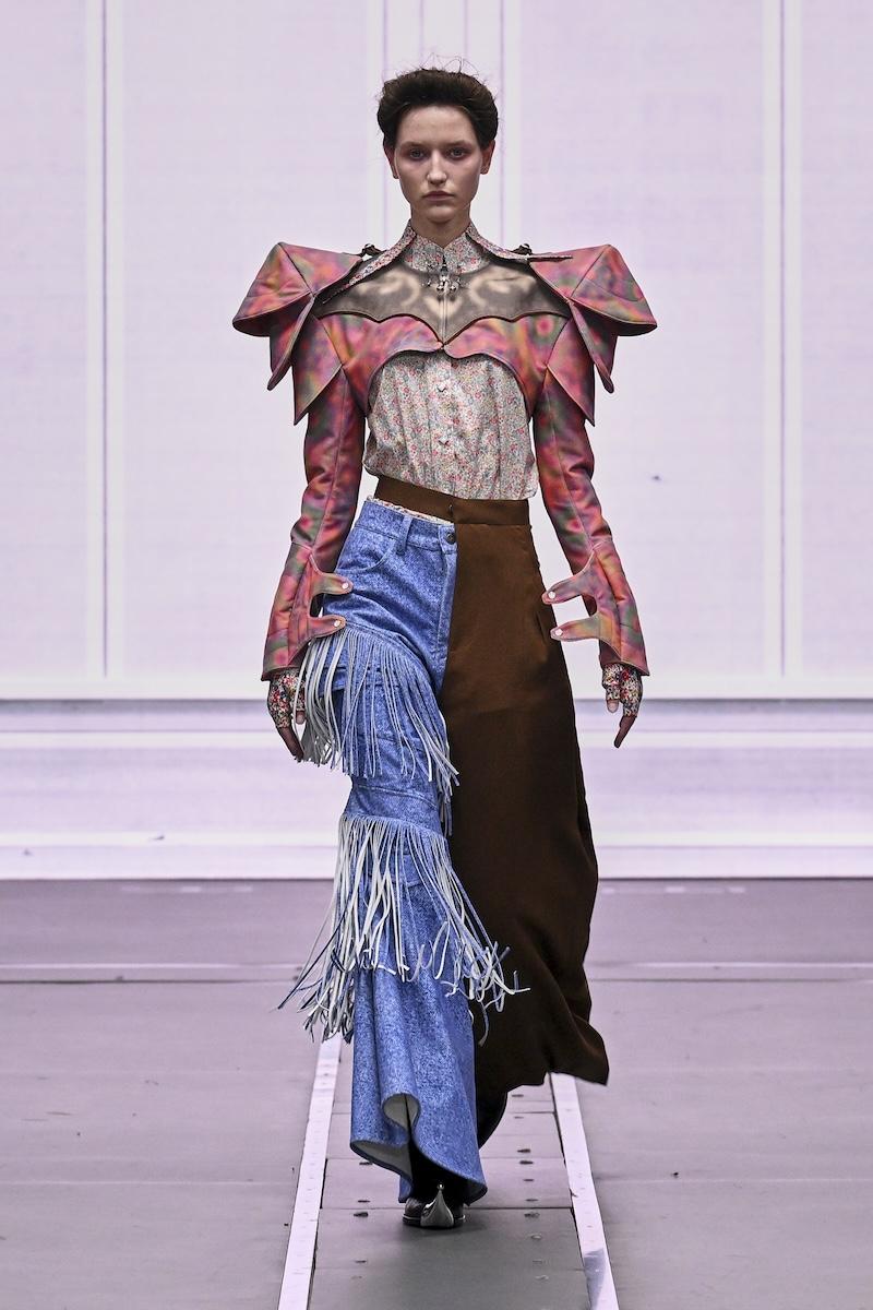 wwd_jp's tweet photo. 【ルック】「アンリアレイジ」2026-27年秋冬コレクション
https://t.co/mEhjbHsU0L https://t.co/yuCFGXpn01