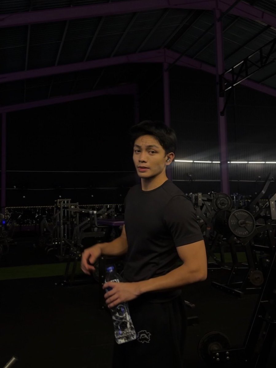 Zarif Ghazzi looks dishy in new photo.