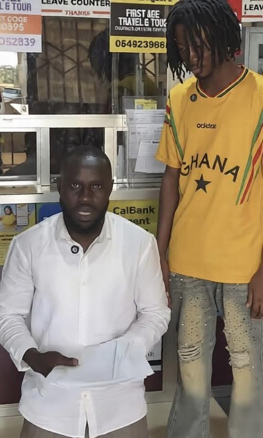 🇬🇭 JUST IN 🚨

The Christian Tetteh Yohuno, Inspector-General of Police, has ordered an investigation into a viral video alleging that some police officers in Kibi withdrew GHC400,000 from a mobile money agent’s account without authorization.

The victim is currently assisting