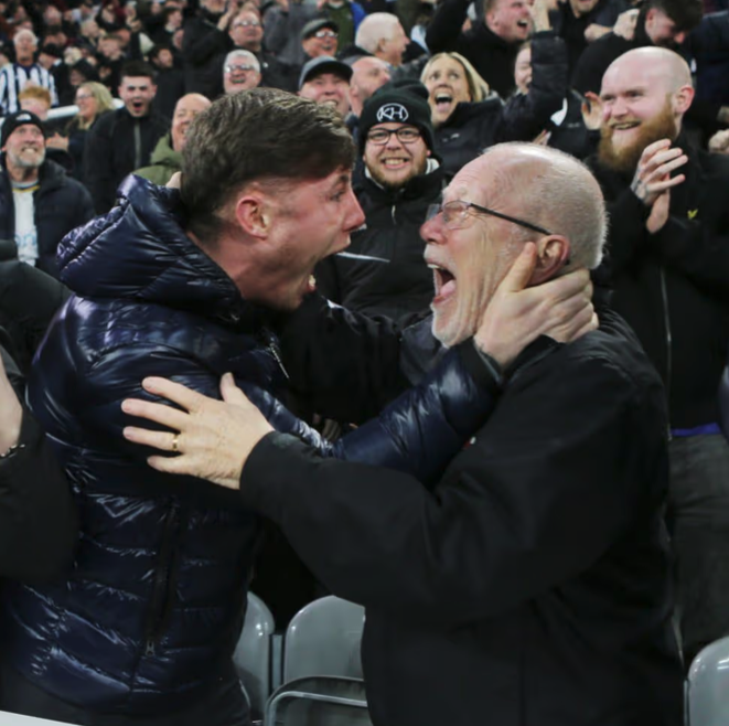 Tremayne11's tweet photo. This guy was all of us in SJP at 90 mins last night, right? 🤣#NUFC Pic from the ronny gill https://t.co/OJPQRjGS7x