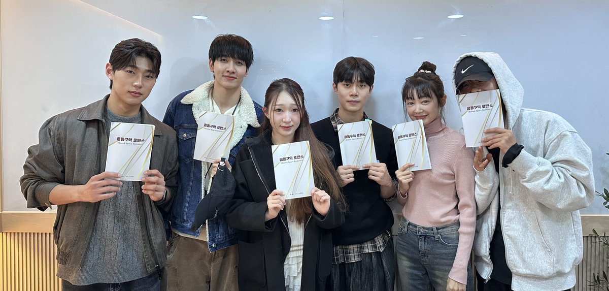 The Up-close tweet media