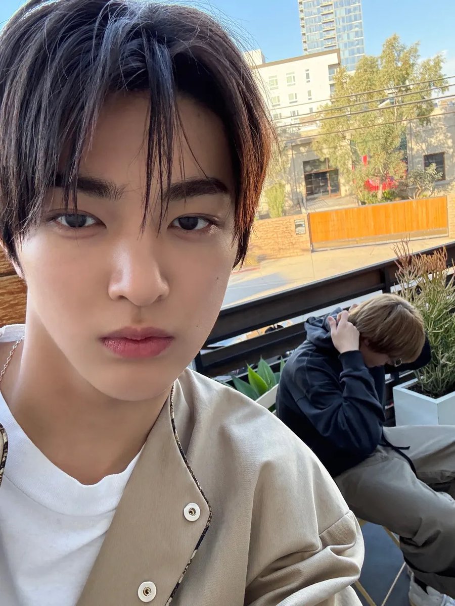 keonho pics tweet media