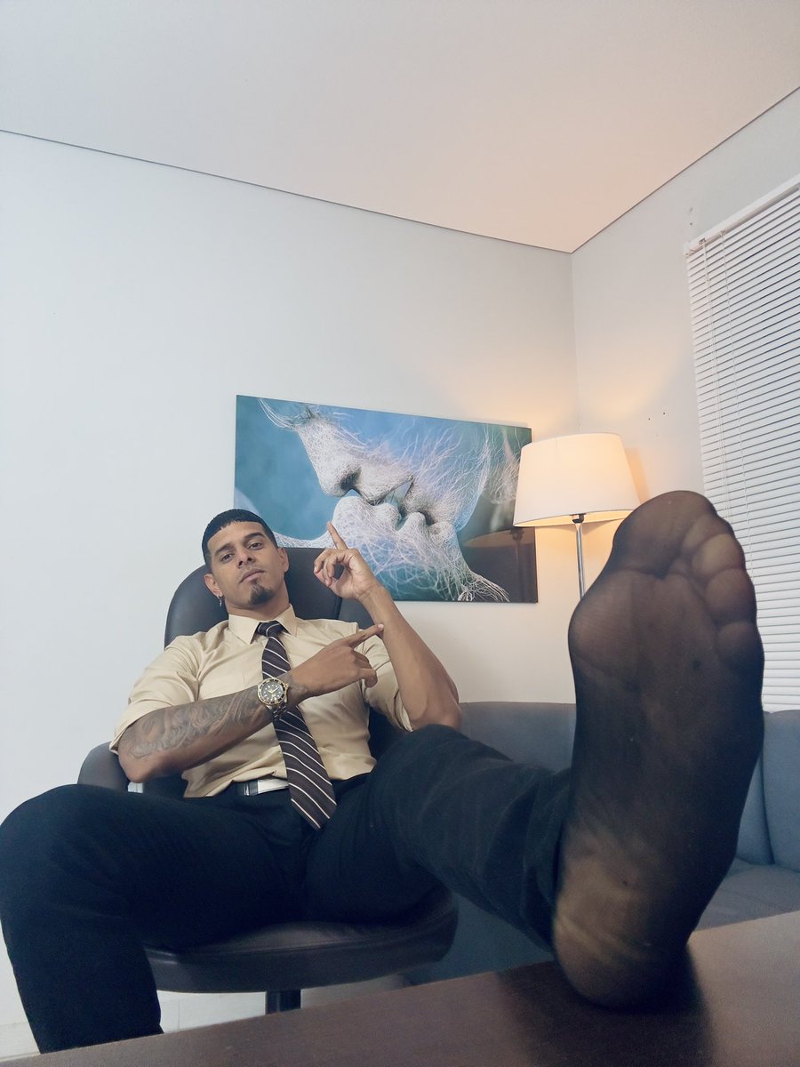 vincen_jose's tweet photo. Where are my foot worshippers? 

https://t.co/o7KVaTMYdy

https://t.co/aYh5nNK6ut https://t.co/56KsImLssI