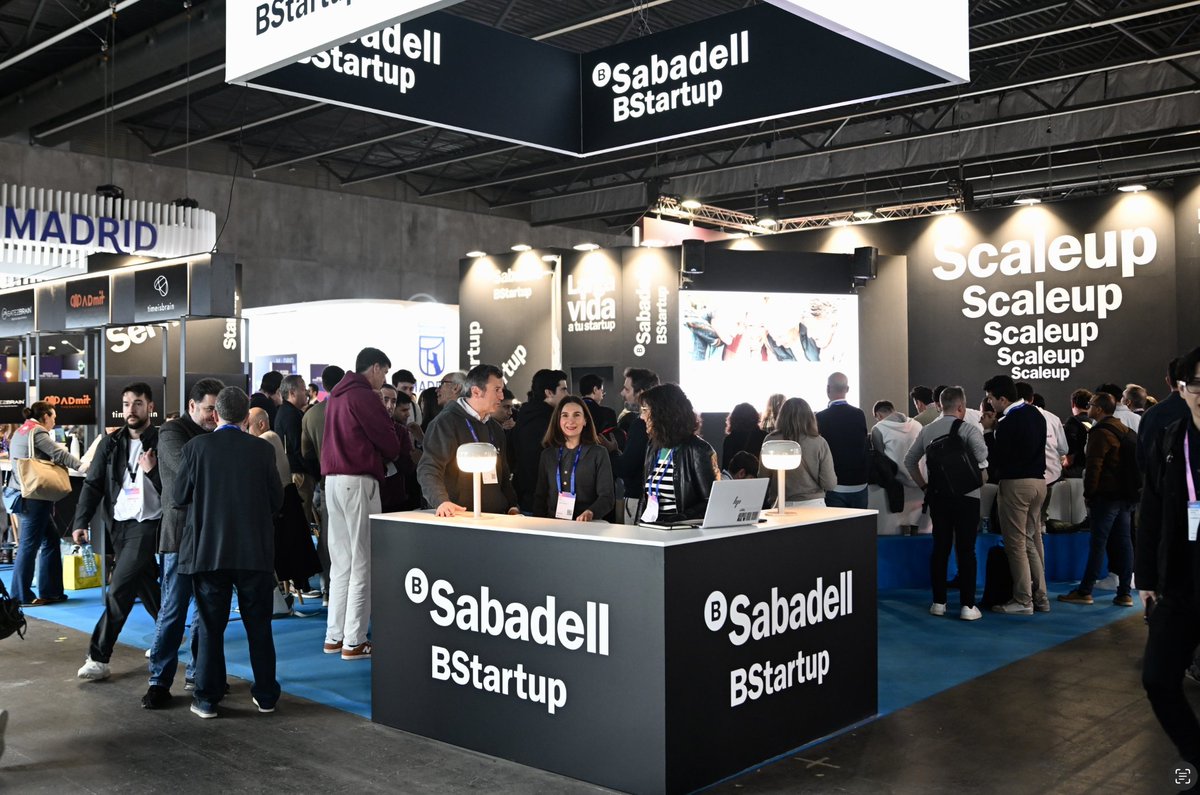 BStartup tweet media