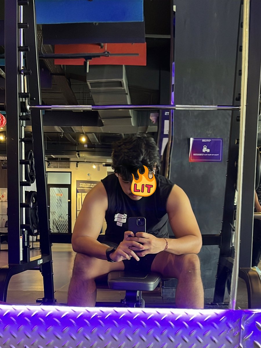 sebatbutz's tweet photo. tipis tipis sambil nunggu buka puasa 🤓 https://t.co/eUTA4i4wau