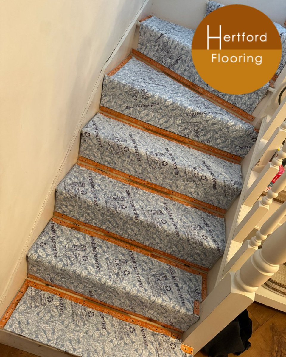 HertfordFloor's tweet image. Hand loomed #flatweave pile #carpet from The Woven Edge
🏠🧡🏠🧡🏠🧡🏠
This is #Herringbone Oatmeal
🏠🧡🏠🧡🏠🧡🏠
And it's available as a rug and runner too 👌
🏠🧡🏠🧡🏠🧡🏠
#thewovenedge #bespokecarpet #hertfordflooring
🏠🧡🏠🧡🏠🧡🏠
#staircases #bespoke #carpets #woolcarpet