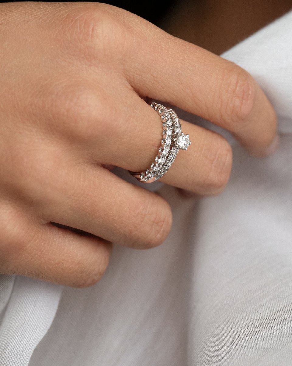 lilalojewels's tweet image. Diamonds collections!
Οταν λες "Ναι" στην παντοτινή λάμψη.
lilalo.com/collections/di…
#lilalo #lilalojewels #diamonds