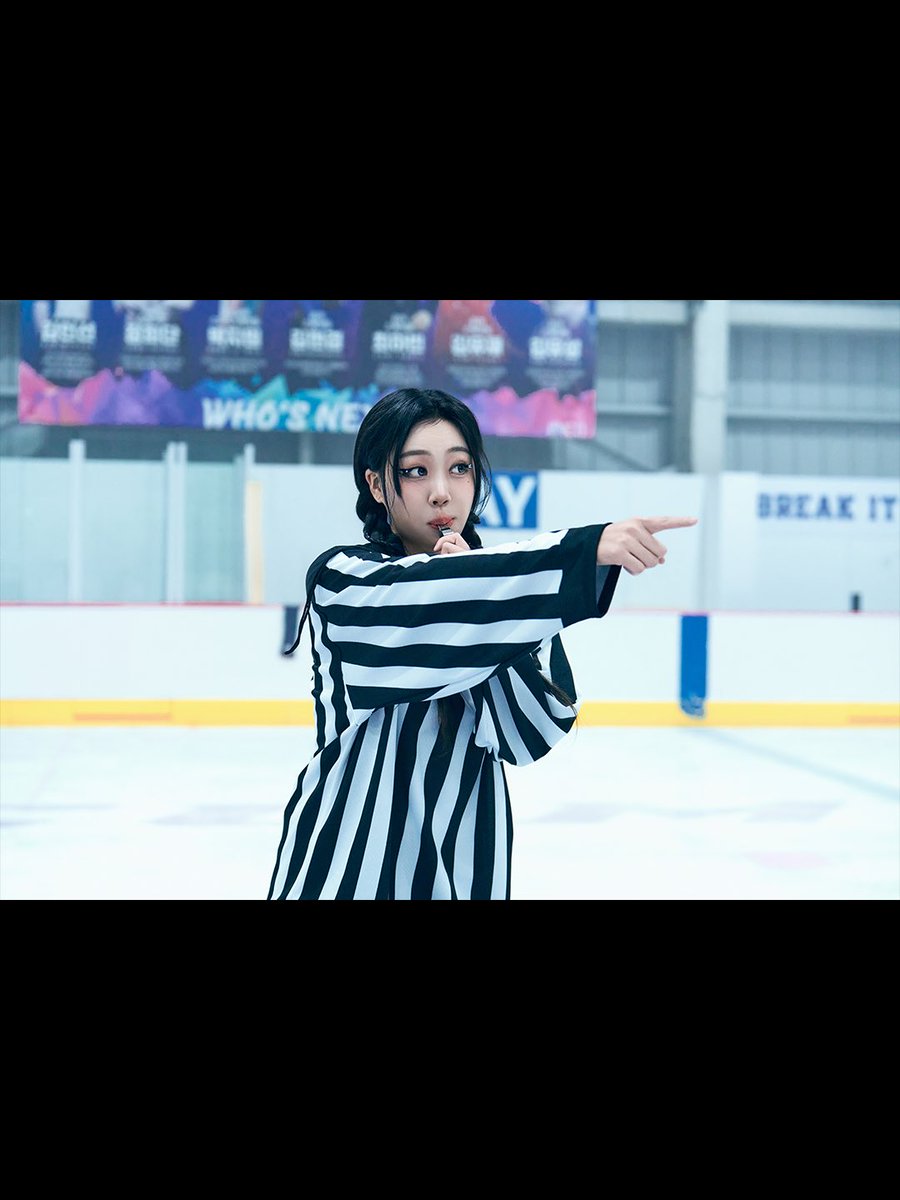 MAINSTREAM tweet media