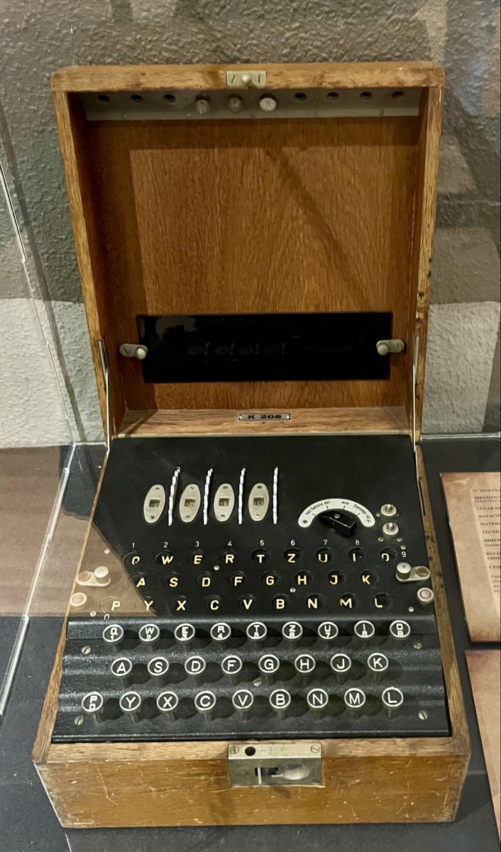 RadioHacking's tweet photo. Mucho tiempo después… Por fin!! Enigma K de la Guerra Civil Española en la @secsignalexpo / @rootedcon . Podrás verla, junto a otras máquinas criptográficas únicas después de la Keynote de @criptored / @mindcrypt #RootedCON2026 #SecretSignalsExpo 🔐 https://t.co/ZOqgcdMBpE