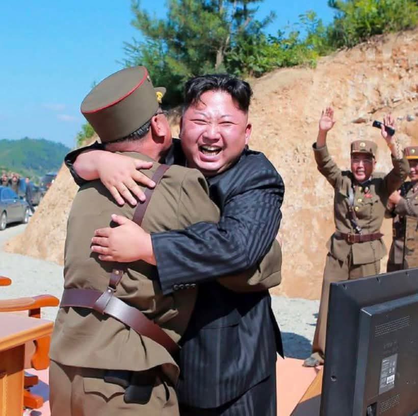 مبارک ہو! ایک میزائل غلطی سے ہماری طرف آرہا ہے😍