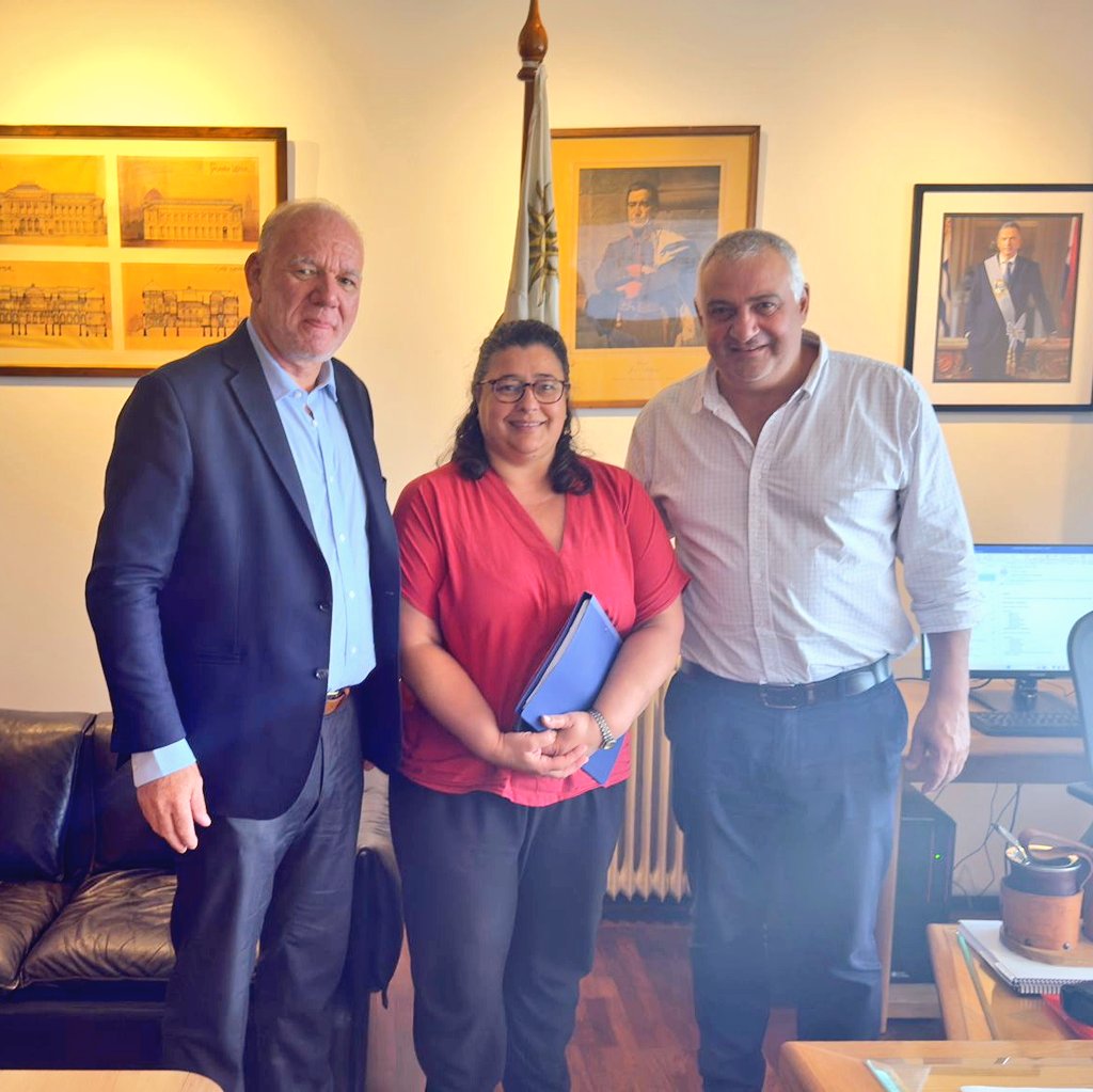 Ayer nos reunimos con el Director Nal. de Arquitectura del <a href="/mtopuy/">Ministerio de Transporte y Obras Públicas</a>, Martín Tierno, para interiorizarnos y dar seguimiento a convenios de obras para mejorar instalaciones de diferentes instituciones deportivas, sociales y de bien público de Paysandú. Gracias por recibirnos.