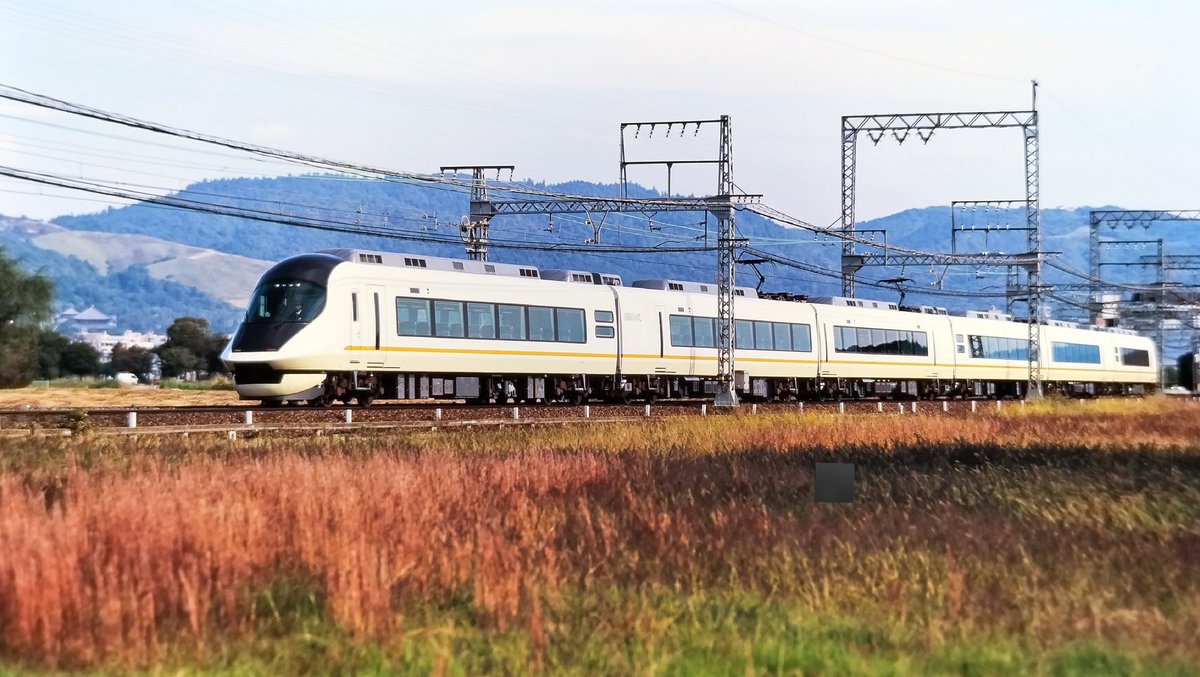 18408sidij's tweet photo. ㊗️定期運行開始23周年

近鉄 21020系
　   Urban Liner next

2003年3月6日(木)運行開始

｢名阪甲特｣ といふ花形運用を
後進に譲りても
失することなし、君の輝き

①長谷寺〜榛原
②新大宮〜西大寺⋯御召回送
③三本松〜室生口大野⋯
　名阪特急50周年記念
④桃園〜中川⋯
　ブルーリボン賞受賞記念 https://t.co/kS3N4oN2YY