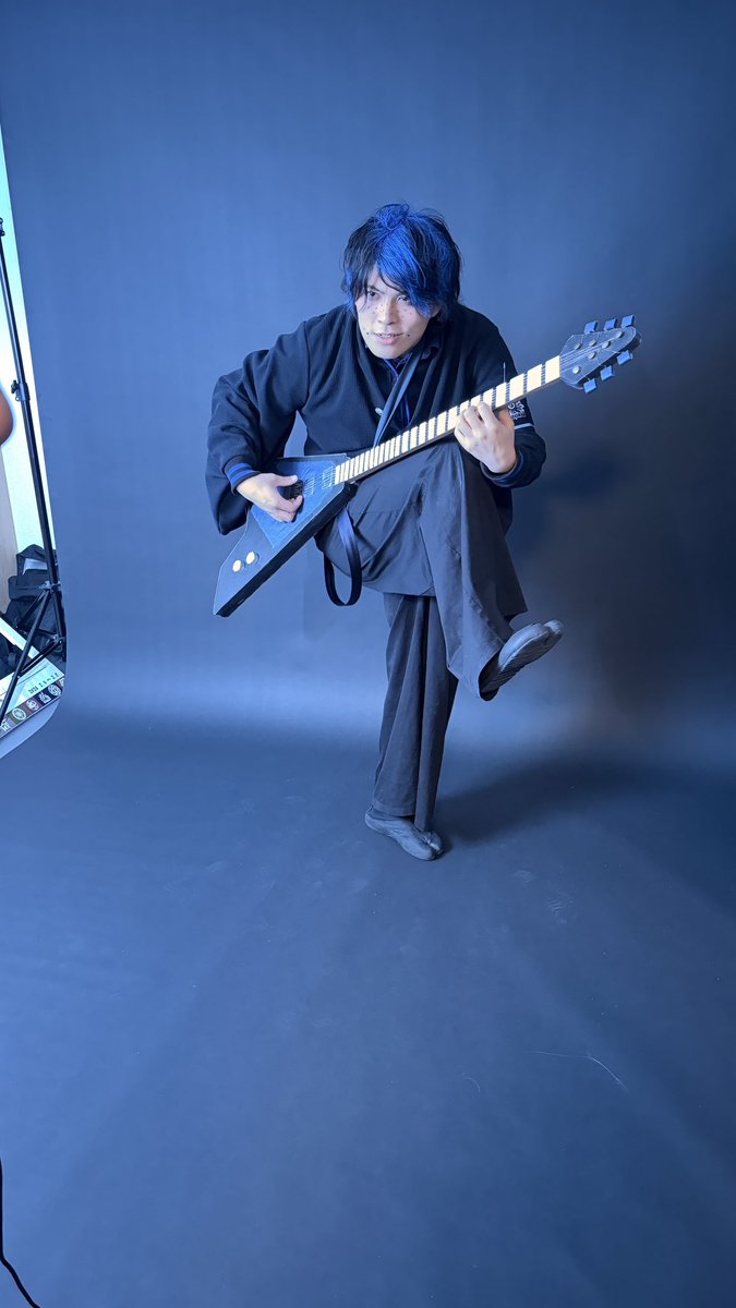 sakuma0023's tweet photo. 私もまたお一つ歳を重ねました！

はえーもんで今年はまた新しい動きになる一年になると思うので頑張ってやって行きたい所存！

皆様また新しくなった佐久間を何卒よろしくお願い致します！！！

そして7日はもうこの髪型じゃないセンとお会い致しましょう！！

確認ヨシ！！！！！！！ https://t.co/xrH60GFQih