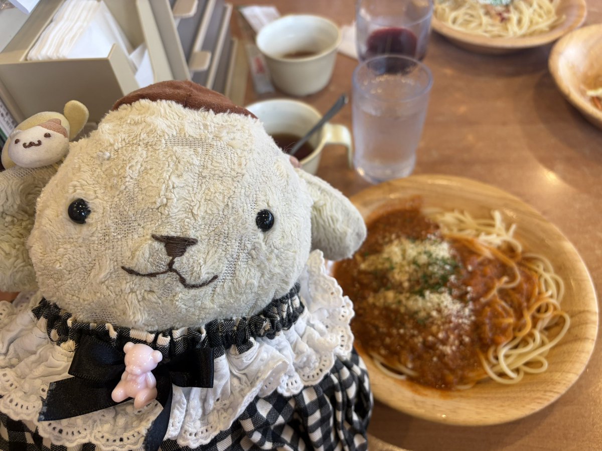 U・ω・Ｕ『ランチはサイゼだプリっ❗️

マネージャーさいきん、ずっとあたまのなか、サイゼくいたいなーってなってたプリっ😋🍝🥗』
#成田
#京成成田
#サイゼリヤ